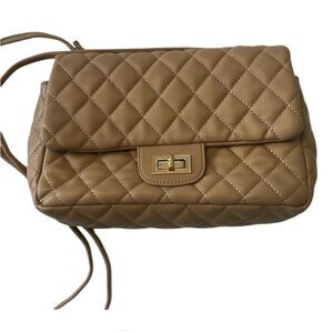 3Am forever tan quilted crossbody bag clean inside & out 1 inside zip pocket EUC